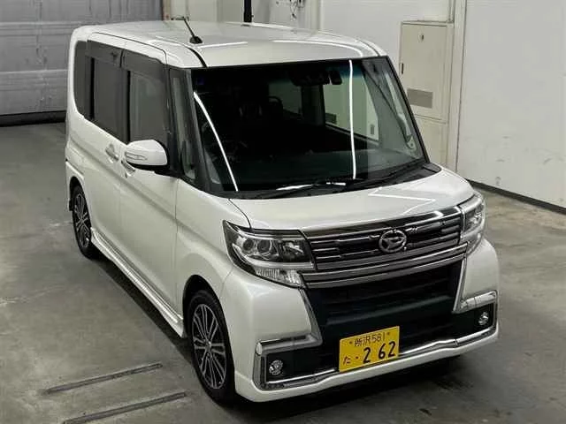 Daihatsu Tanto 2017