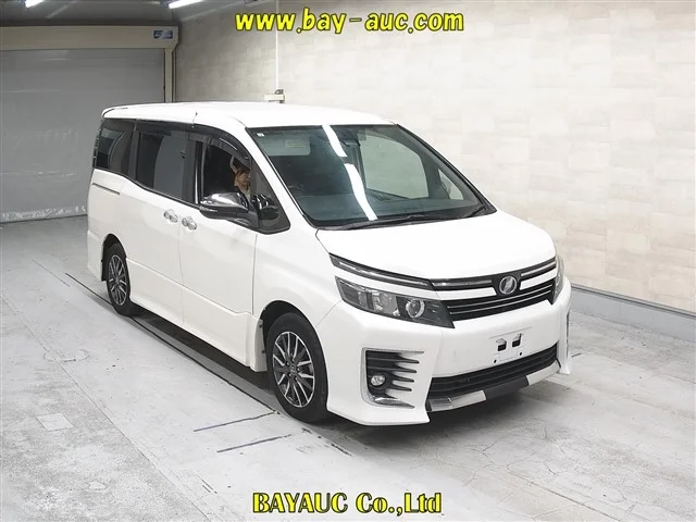 Toyota Voxy 2016