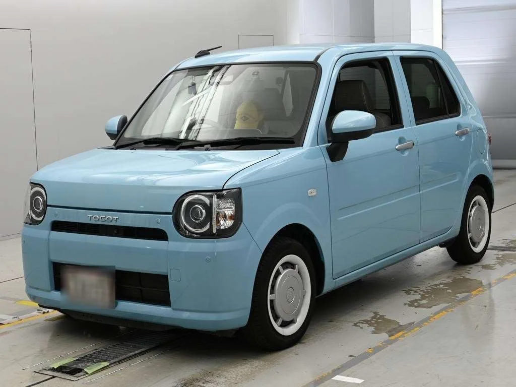 Daihatsu Mira Tocot 2019