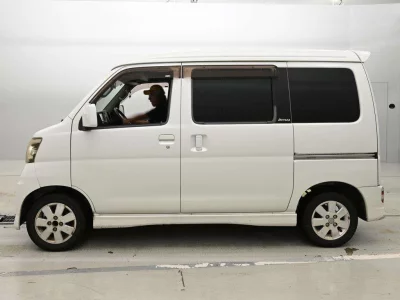 DAIHATSU ATRAI WAGON
