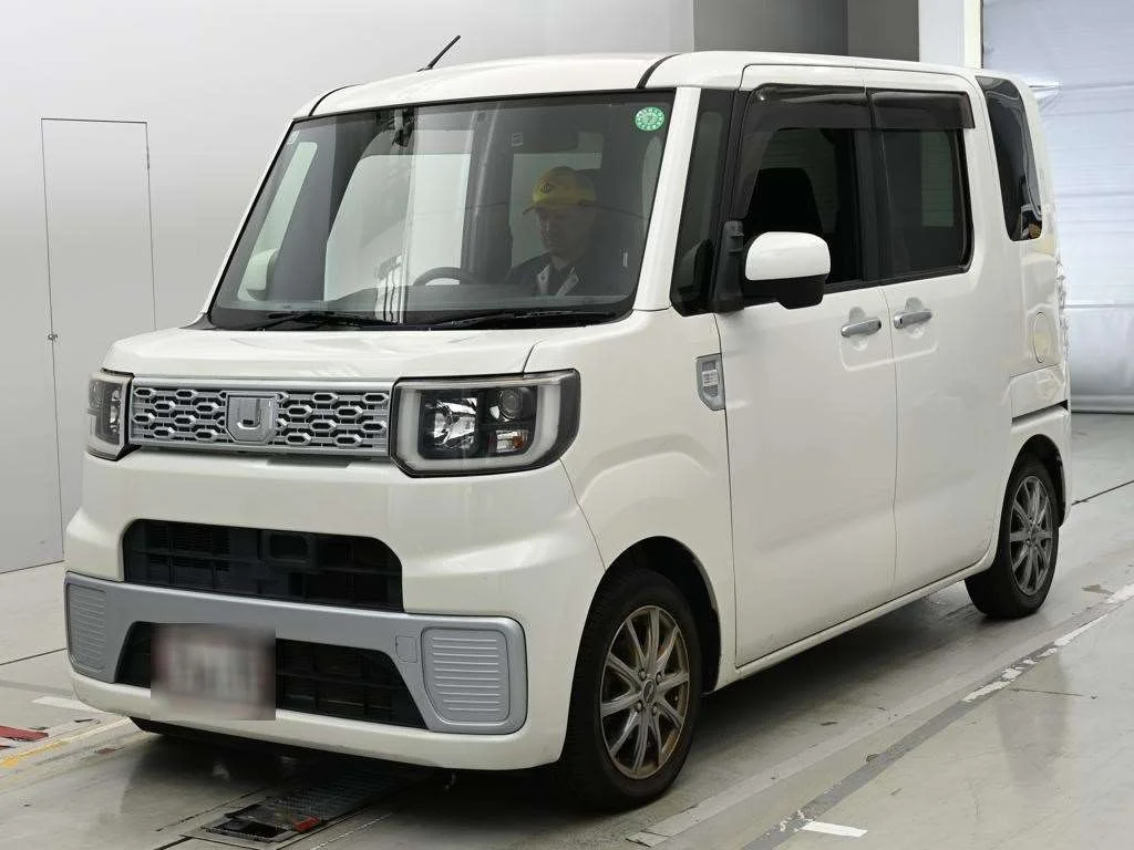 Daihatsu Wake 2015