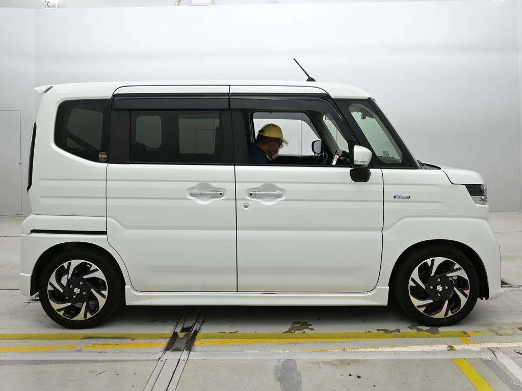 Suzuki Spacia Custom  с аукциона в Японии