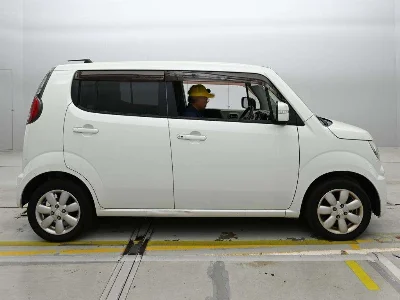 SUZUKI MRWAGON