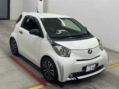 TOYOTA IQ