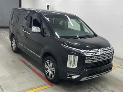 MITSUBISHI DELICA D5