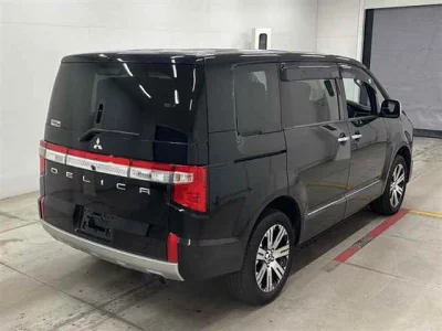 MITSUBISHI DELICA D5