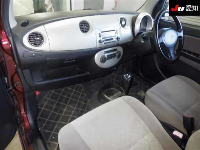 Daihatsu Mira  с аукциона в Японии
