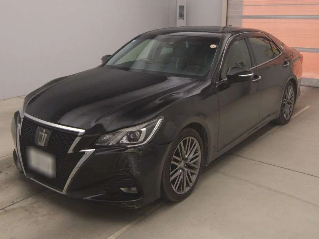 Toyota Crown  с аукциона в Японии