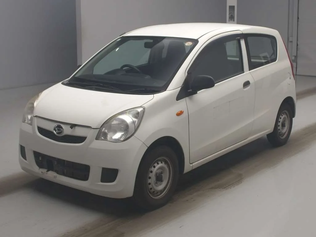 Daihatsu Mira  с аукциона в Японии
