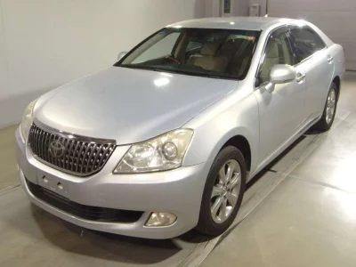 TOYOTA CROWN MAJESTA, 2011 — лот японского аукциона