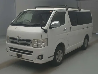 TOYOTA REGIUS VAN