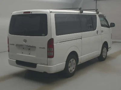TOYOTA REGIUS VAN