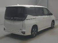 Цена авто Toyota Voxy с аукционов Японии, номер кузова ZWR95W, пробег 37 000, оценка 3