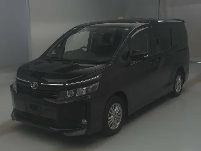 TOYOTA VOXY, 2015 — лот японского аукциона