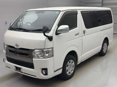 TOYOTA REGIUS VAN