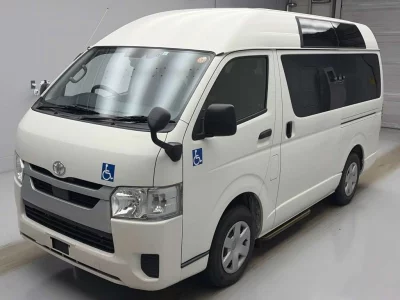 TOYOTA HIACE VAN