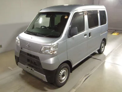 TOYOTA PIXIS VAN
