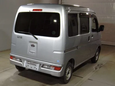 TOYOTA PIXIS VAN
