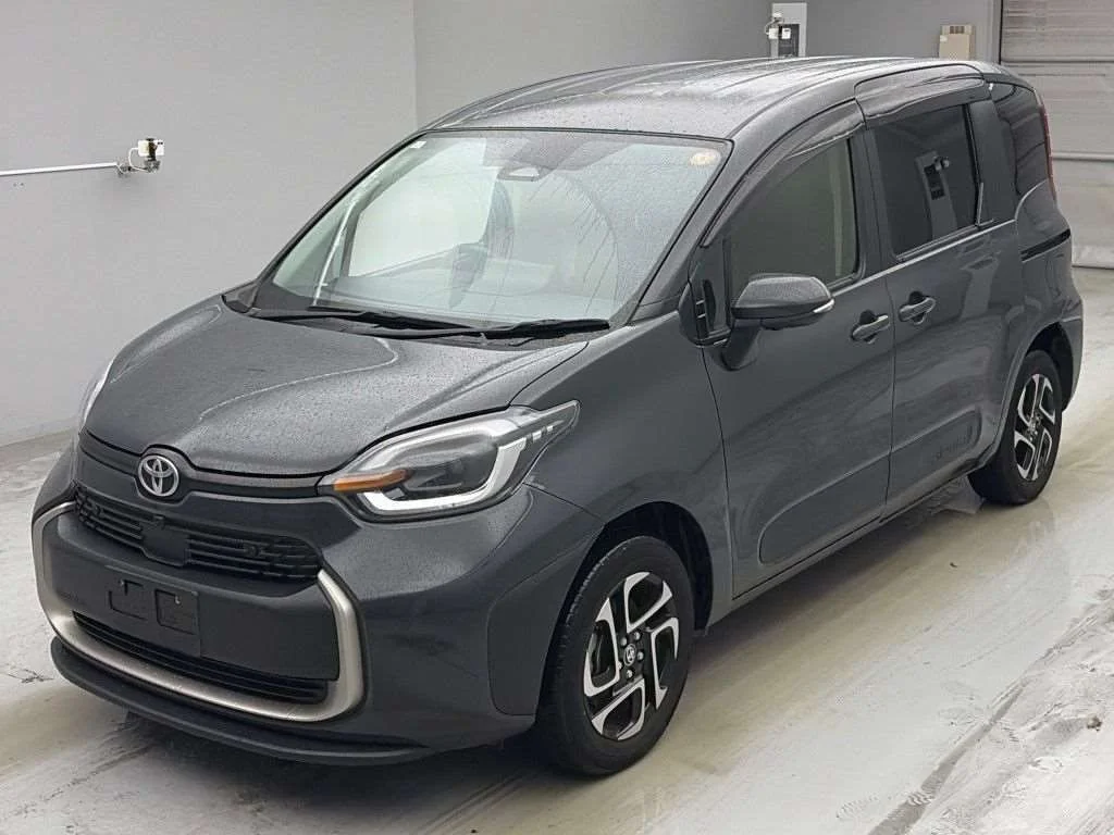 Toyota Sienta  с аукциона в Японии