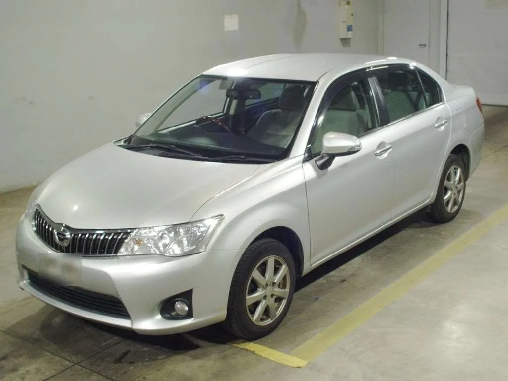 Toyota Corolla Axio 2013
