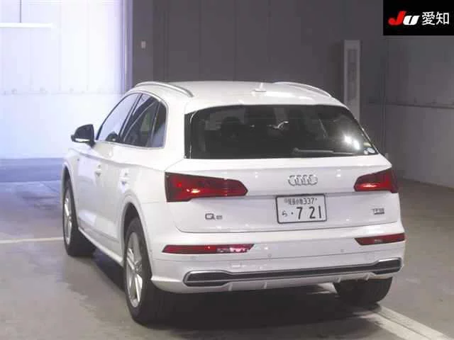 Audi Q5  с аукциона в Японии