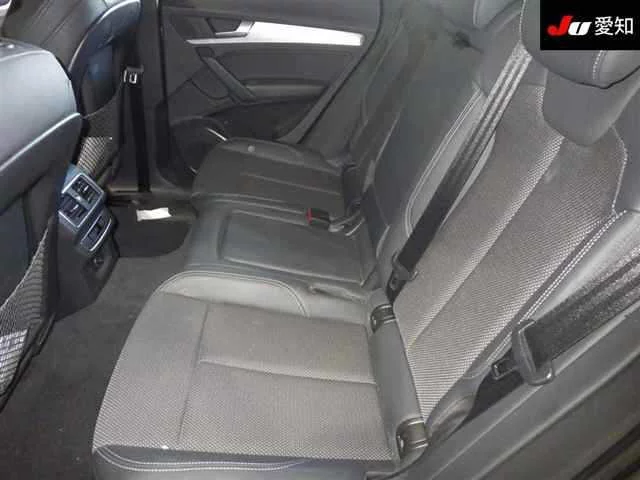 Audi Q5  с аукциона в Японии