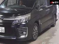 Цена авто Toyota Voxy с аукционов Японии, номер кузова ZRR80W, пробег 54 000, оценка 3