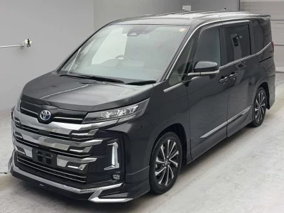 TOYOTA NOAH, 2023 — лот японского аукциона