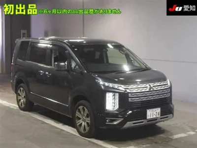 MITSUBISHI DELICA D5
