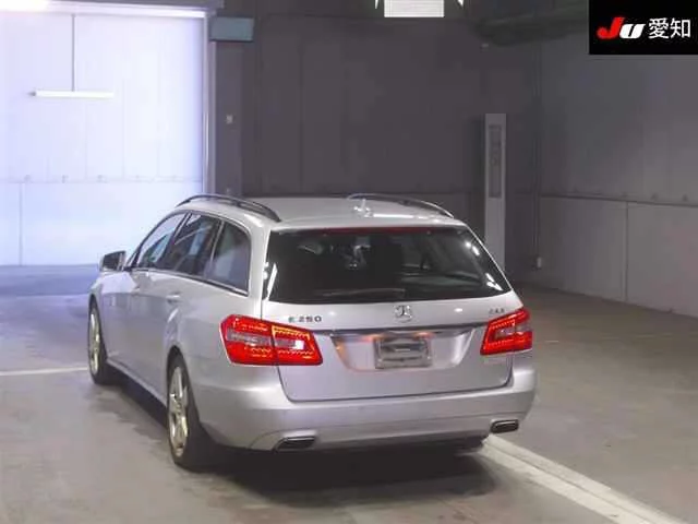 Mercedes-Benz E-Class 2011