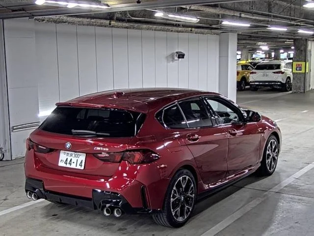 BMW 1-Series  с аукциона в Японии