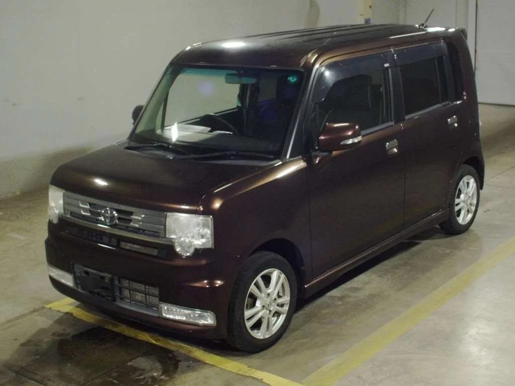 Toyota Pixis Space 2015