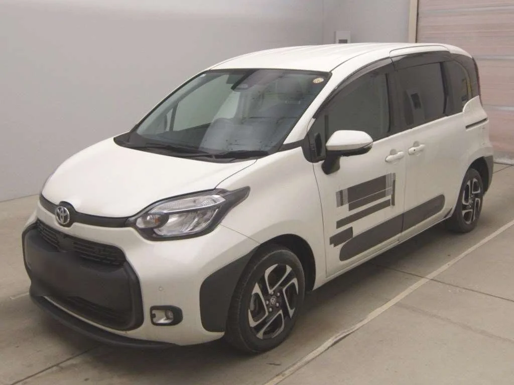 Toyota Sienta  с аукциона в Японии