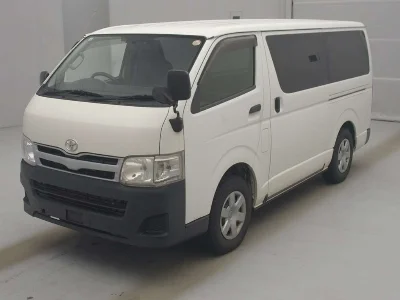 TOYOTA REGIUS VAN
