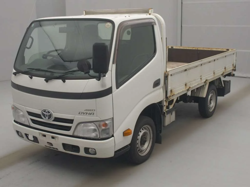 Toyota Dyna 2016