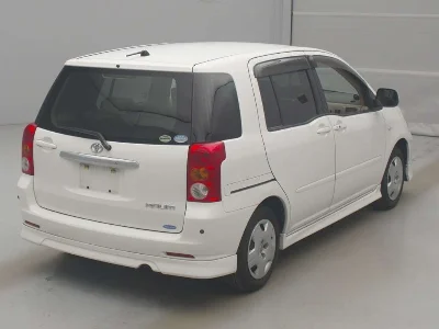 TOYOTA RAUM