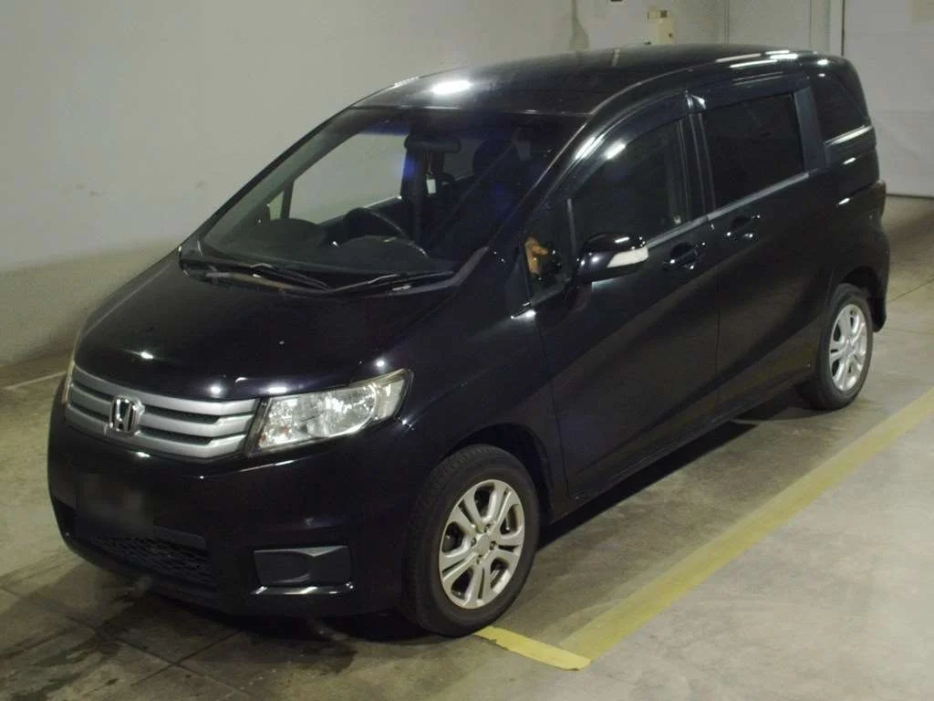 Honda Freed Spike 2012