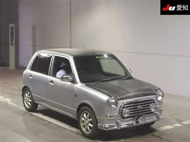 Daihatsu Mira 2004