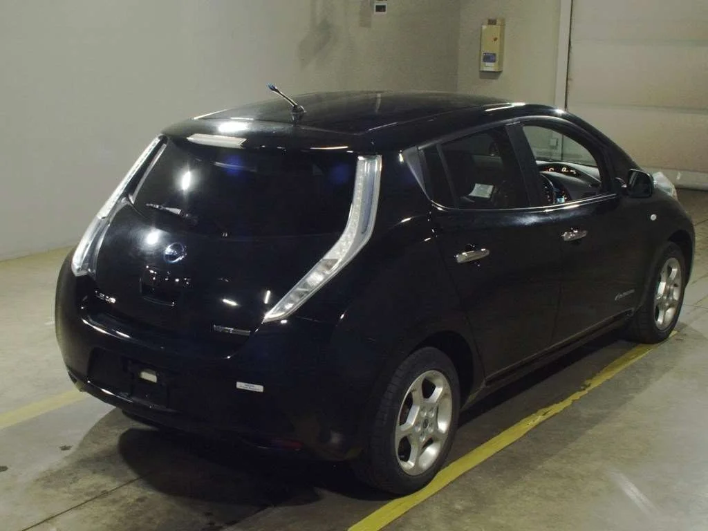 Nissan Leaf  с аукциона в Японии