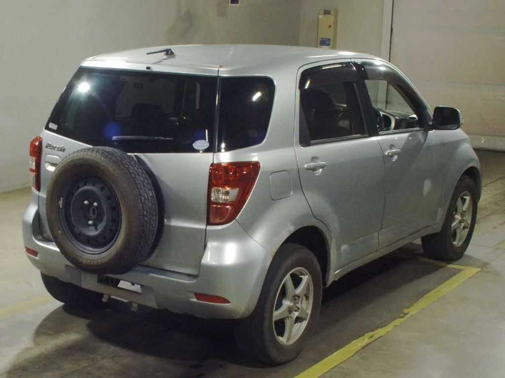 Toyota Rush  с аукциона в Японии