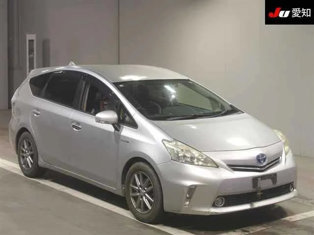 Toyota Prius Alpha 2011