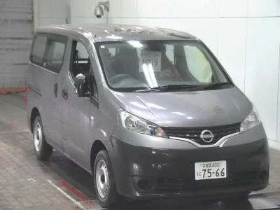 NISSAN NV200