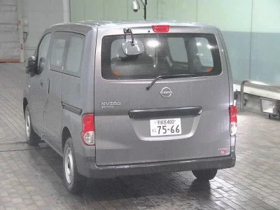 NISSAN NV200