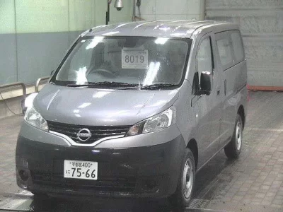 NISSAN NV200