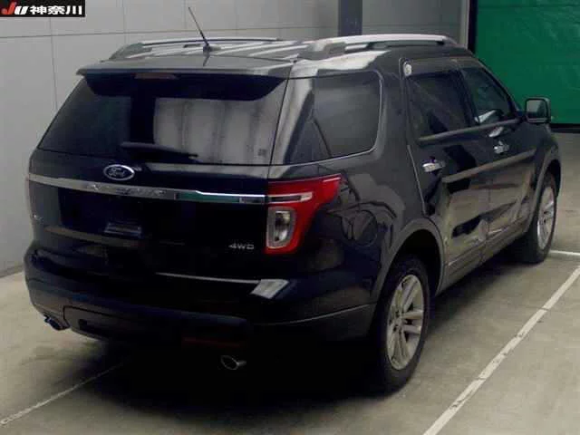 Ford Explorer  с аукциона в Японии