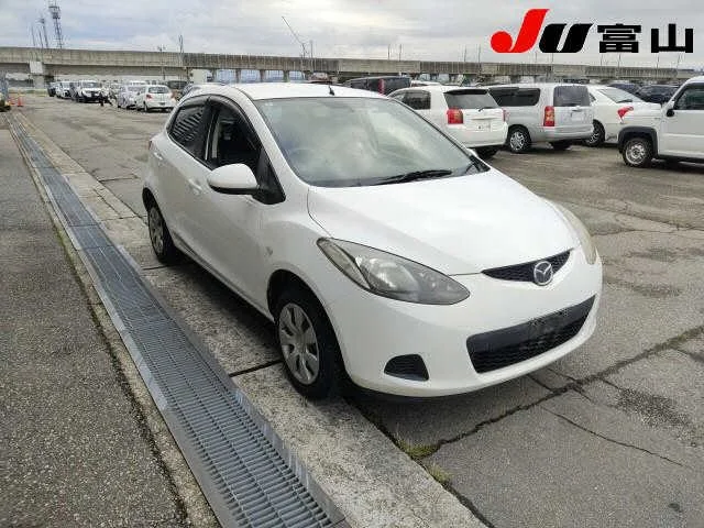 Mazda Demio 2010