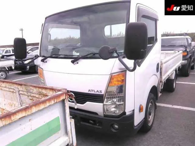 Nissan Atlas 2013