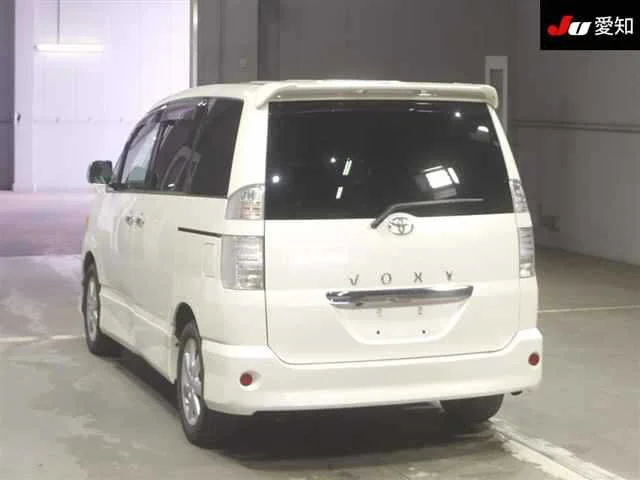 Toyota Voxy 2006