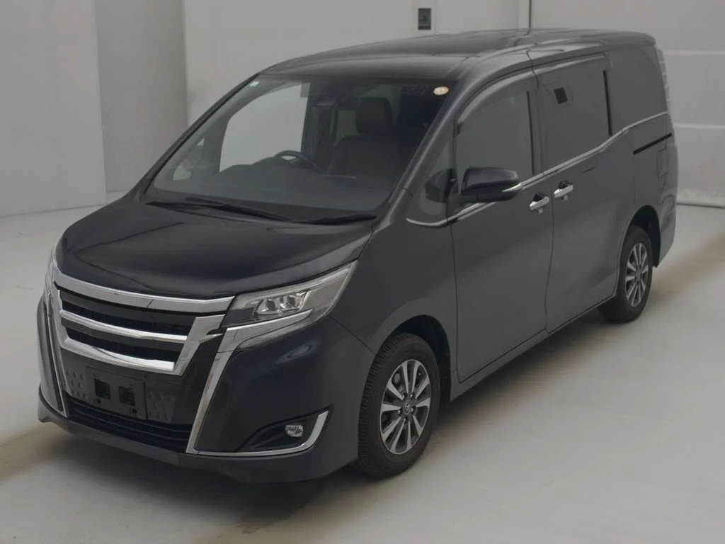 Toyota Esquire 2017
