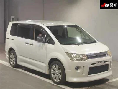 MITSUBISHI DELICA D5